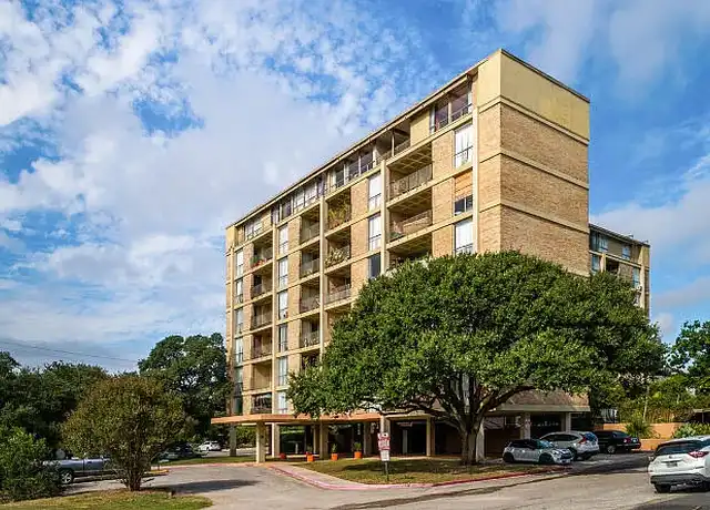 Property at Four Oaks Apartments - 1103 Harry Wurzbach Rd, San Antonio, TX, 78209, 1-2 bed, 1-1.5 bath, [object Object]