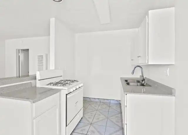 Property at 8342 Westminster Blvd, Westminster, CA, 92683, 1 bed, 1 bath, [object Object]