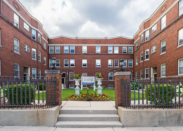 Property at Summerfield - 1479-1495 N Farwell Ave, Milwaukee, WI, 53202, 1 bed, 1 bath, [object Object]