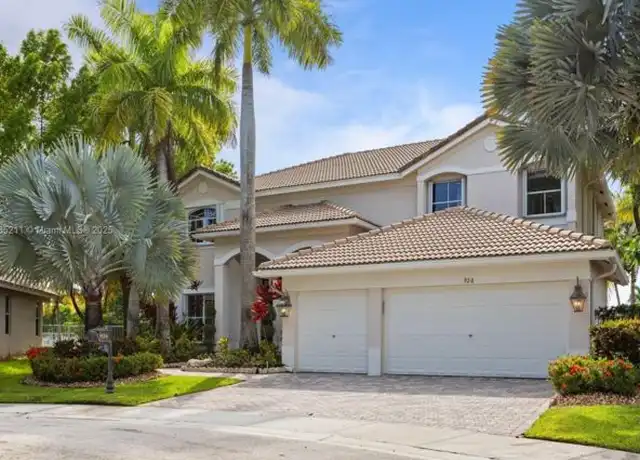 Property at 926 Marina Dr Unit 926, Weston, FL, 33327, 5 beds, 4 baths, [object Object]