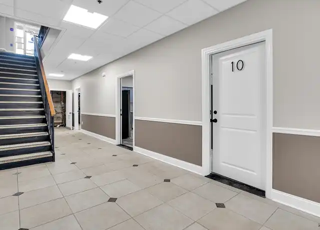 Property at 70 Court St Unit 10, Westfield, MA, 01085, 2 beds, 1 bath, [object Object]
