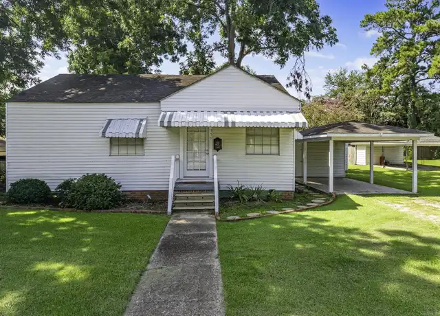 Property at 759 Avenue D, Port Allen, LA, 70767, 2 beds, 1 bath, [object Object]