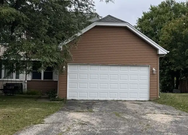 Property at 1327 Andover Dr Unit 1327, Aurora, IL, 60504, 3 beds, 1.5 baths, [object Object]