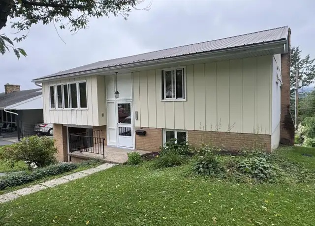 Property at 5404 4th Ave, Altoona, PA, 16602, 2 beds, 2 baths, [object Object]