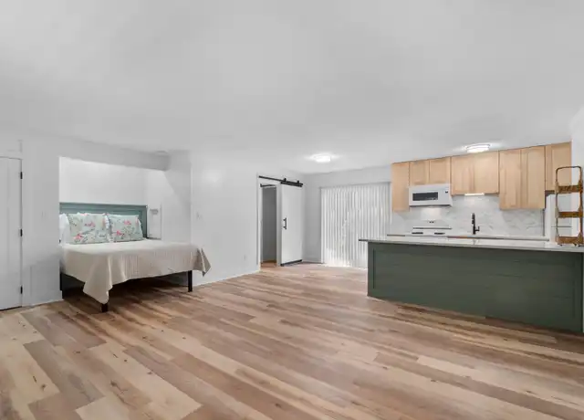 Property at 230 13th Avenue Pl NW Unit 15, Hickory, NC, 28601, 1 bed, 1 bath, [object Object]