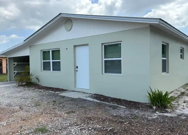 Property at 2626 S 29th St, Fort Pierce, FL, 34981, 2 beds, 2 baths, [object Object]