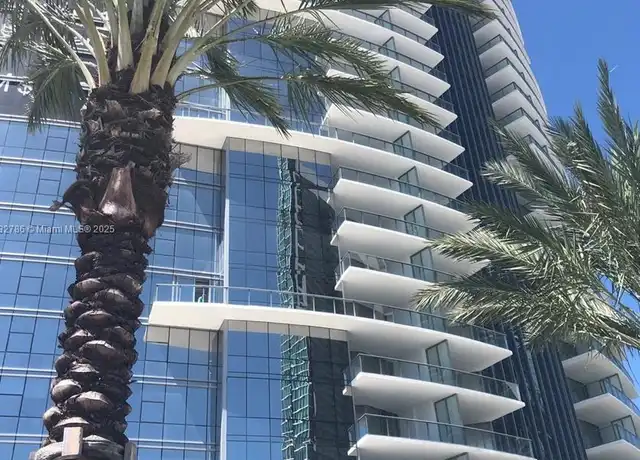 Property at 851 NE 1st Ave #3705, Miami, FL, 33132, 1 bed, 2 baths, [object Object]