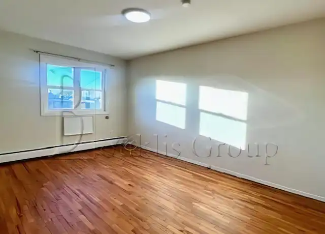 Property at 22-28 Steinway St Unit 3, Astoria, NY, 11105, 3 beds, 1.5 baths, [object Object]