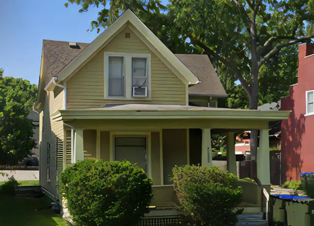 Property at 722 Iowa Ave Unit 02, Iowa City, IA, 52240, 1 bed, 1 bath, [object Object]