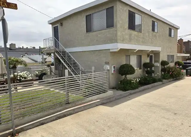 Property at 422 33rd St, Hermosa Beach, CA, 90254, 2 beds, 1 bath, [object Object]