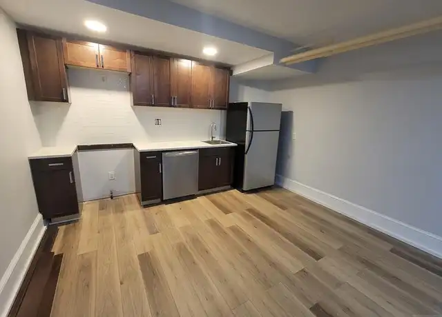 Property at 27 Russell Ave Unit 1, Edgewater, NJ, 07020, 2 beds, 1 bath, [object Object]