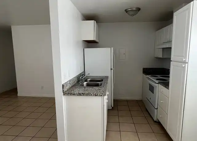 Property at 2504 E Mesquite Ave Unit 4, Las Vegas, NV, 89101, 2 beds, 1 bath, [object Object]