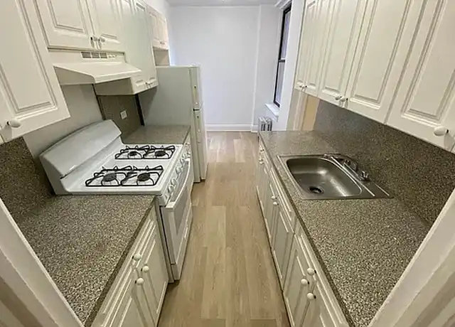 Property at 6298 Saunders St, Rego Park, NY, 11374, 1 bed, 1 bath, [object Object]