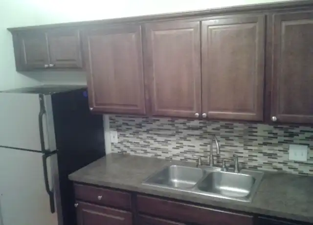 Property at 1105 N Stephenson Hwy Unit 1005-49, Royal Oak, MI, 48067, 1 bed, 1 bath, [object Object]