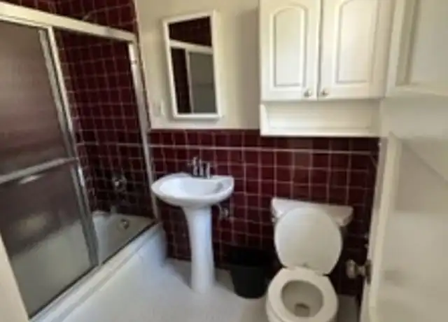 Property at 1423 Cloverfield Blvd Unit B, Santa Monica, CA, 90404, 1 bed, 1 bath, [object Object]