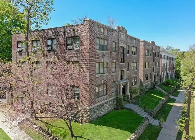 Property at Valentine Place Apartments - 1301 Valentine Rd, Kansas City, MO, 64111, 1 bed, 1 bath, [object Object]
