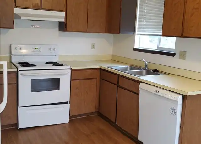 Property at 2424 Main St Unit 13, Sweet Home, OR, 97386, 2 beds, 1 bath, [object Object]