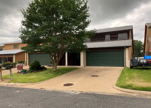 Property at 1912 20th St, Huntsville, TX, 77340, 3 beds, 2.5 baths, [object Object]