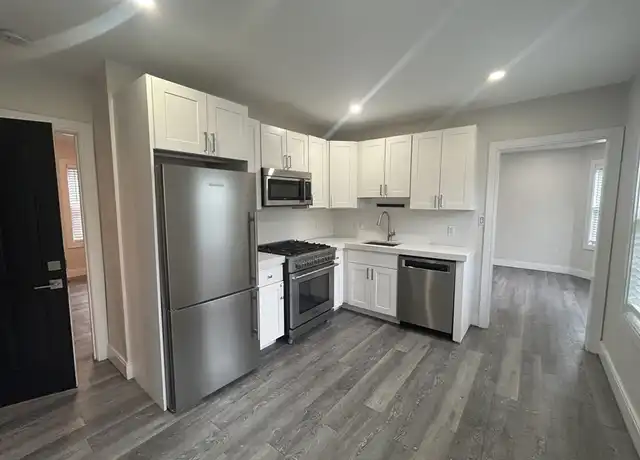 Property at 48 Oxford Ave Unit 3, Belmont, MA, 02478, 3 beds, 1 bath, [object Object]
