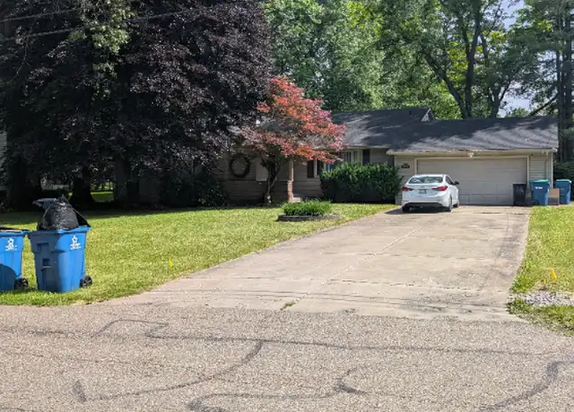 Property at 557 Murray Hill Dr, Youngstown, OH, 44505, 1 bed, 1 bath, [object Object]