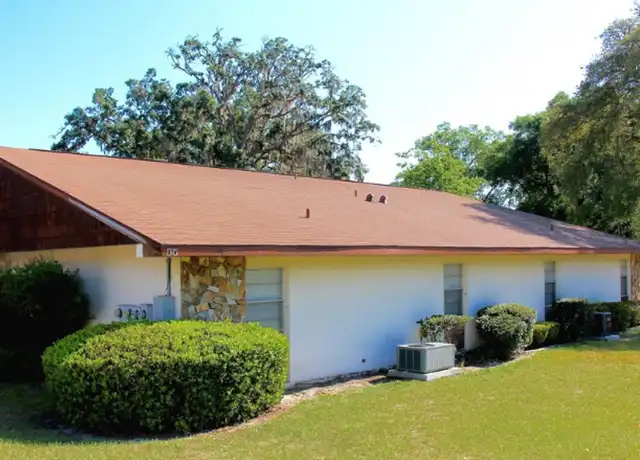 Property at 720 NE 30th Ave Unit 720-W, Ocala, FL, 34470, 2 beds, 1 bath, [object Object]