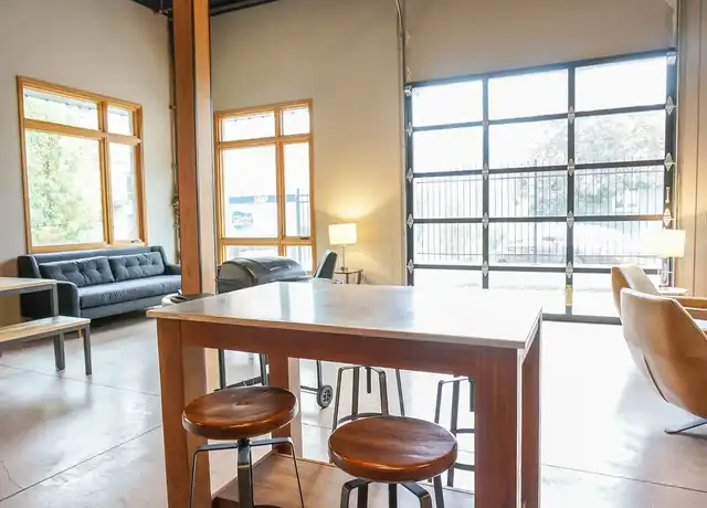 Property at Goose Apartments - 1415 SW Columbia St, Portland, OR, 97201, 2 beds, 1 bath, [object Object]