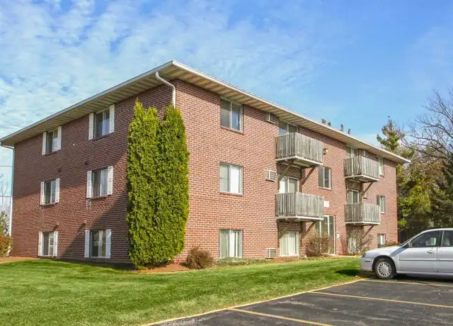 Property at Westridge Apartments - 2561 W Waukau Ave, Oshkosh, WI, 54904, 2 beds, 1 bath, [object Object]