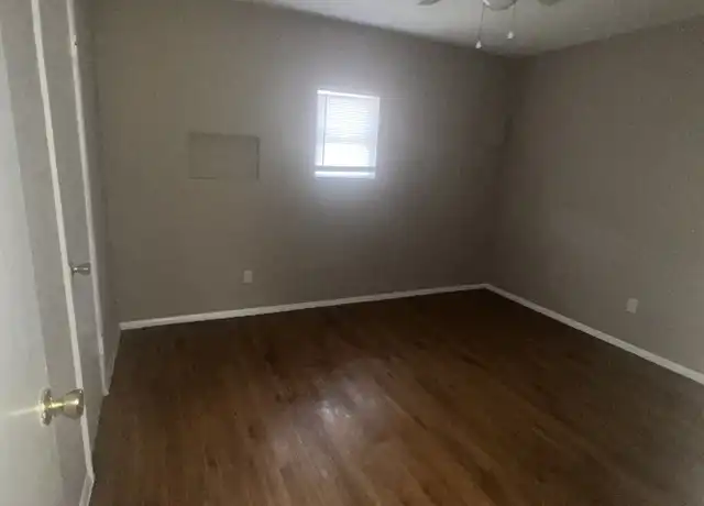 Property at 5801 NW 133rd St Unit 2, Oklahoma City, OK, 73142, 2 beds, 1 bath, [object Object]