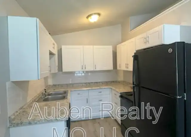 Property at 910 Main St, Belton, MO, 64012, 2 beds, 1 bath, [object Object]