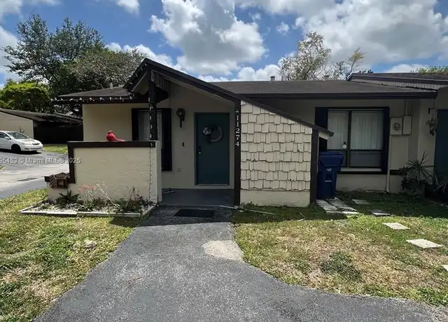 Property at 11274 SW 116th Ter, Miami, FL, 33176, 2 beds, 2 baths, [object Object]