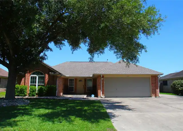 Property at 125 Bumelia St, Lake Jackson, TX, 77566, 3 beds, 2 baths, [object Object]