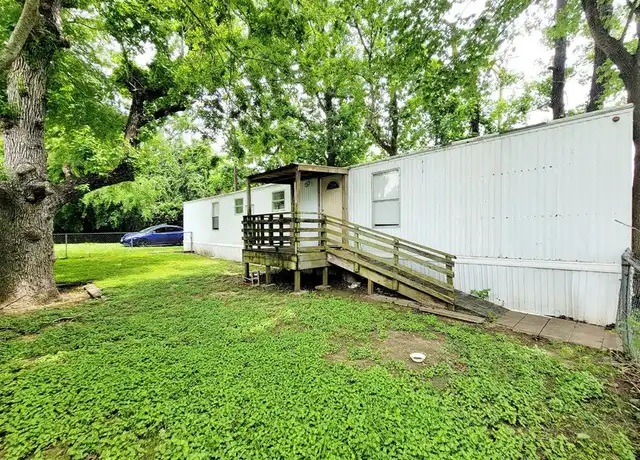 Property at 401 S Woodson St Unit 9, Willis, TX, 77378, 3 beds, 1 bath, [object Object]