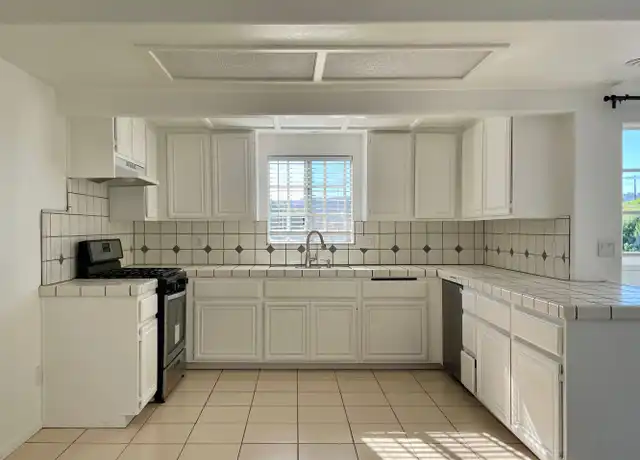 Property at 257 W 14th St, San Pedro, CA, 90731, 4 beds, 3 baths, [object Object]
