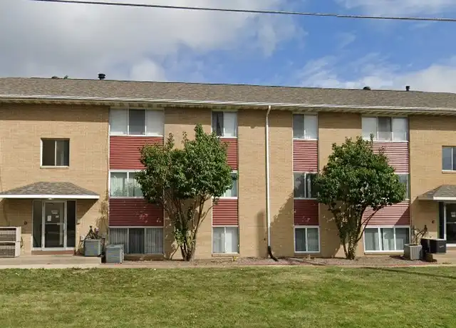 Property at 1050 Twixt Town Rd Unit 9, Cedar Rapids, IA, 52402, 1 bed, 1 bath, [object Object]