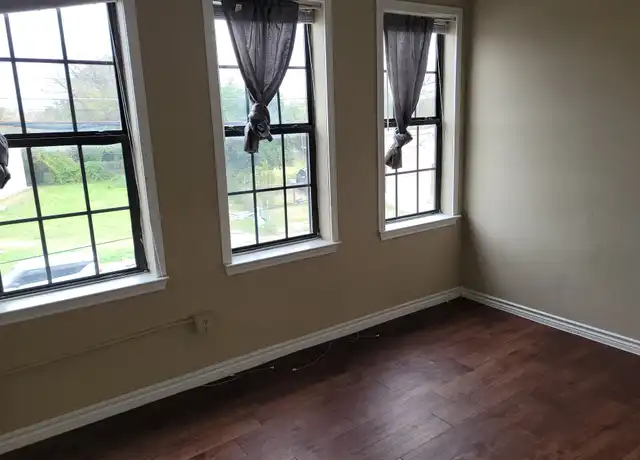 Property at 354 E Southcross Unit 7, San Antonio, TX, 78214, 2 beds, 1 bath, [object Object]