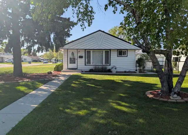 Property at 8827 S Kilbourn Ave, Hometown, IL, 60456, 2 beds, 1 bath, [object Object]