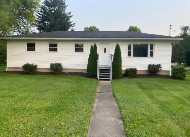 Property at 301 McKinney Blvd, Kent, OH, 44240, 4 beds, 1.5 baths, [object Object]