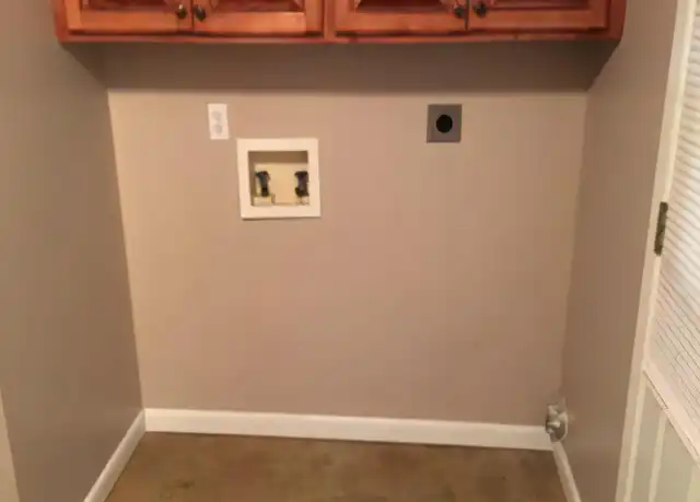 Property at 1001 Saratoga St, Ruston, LA, 71270, 2 beds, 1 bath, [object Object]