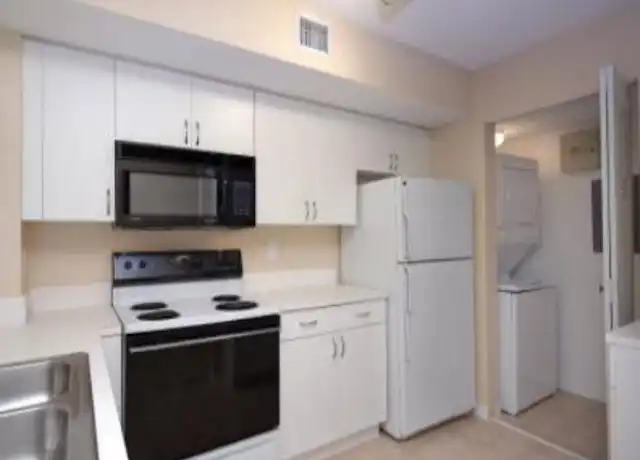 Property at 7933 Venture Center Way, Boynton Beach, FL, 33437, 1 bed, 1 bath, [object Object]