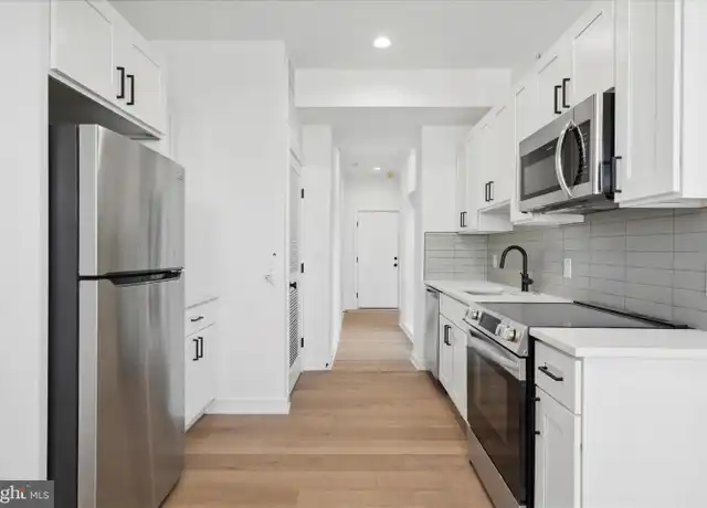 Property at 724 S 4th St Unit 3R, Philadelphia, PA, 19147, 1 bed, 1 bath, [object Object]