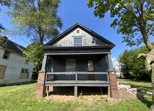 Property at 28 S Griffin St, Danville, IL, 61832, 4 beds, 1 bath, [object Object]