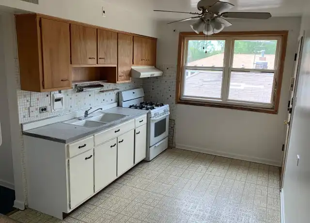 Property at 6440 N Richmond St Unit 6442-2A, Chicago, IL, 60645, 1 bed, 1 bath, [object Object]