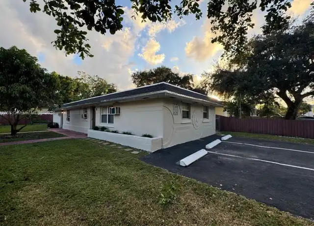 Property at 715 SW 6th St Unit 2, Dania Beach, FL, 33004, 2 beds, 1 bath, [object Object]