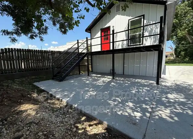 Property at 318 College St Unit A, Cleburne, TX, 76033, 1 bed, 1 bath, [object Object]