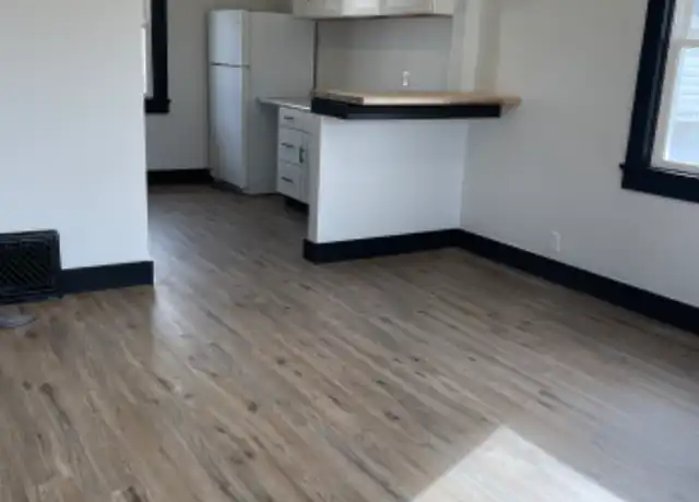 Property at 1708 Short St, Fort Wayne, IN, 46808, 2 beds, 1 bath, [object Object]