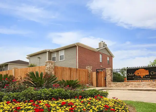 Property at The Oaks of League City - 305 Hobbs Rd, League City, TX, 77573, 1-2 bed, 1-2 bath, [object Object]