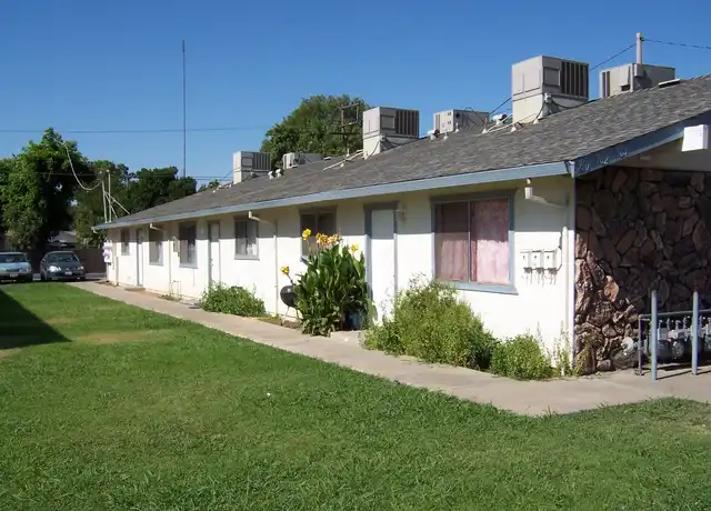 Property at 960 W 13th St Unit 960, Merced, CA, 95341, 1 bed, 1 bath, [object Object]
