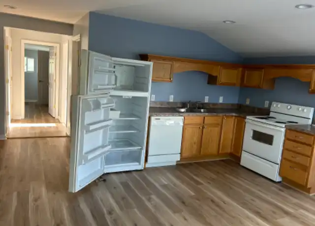 Property at 600 Cherry St Unit B, Findlay, OH, 45840, 3 beds, 1 bath, [object Object]