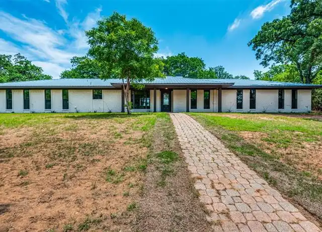 Property at 2215 Lake Sharon Dr, Corinth, TX, 76210, 5 beds, 3 baths, [object Object]