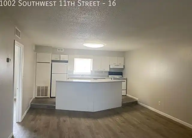 Property at 1002 SW 11th Ave Unit 16, Amarillo, TX, 79101, 1 bed, 1 bath, [object Object]